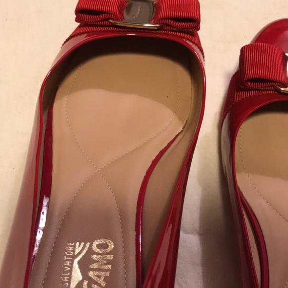 Salvatore Ferragamo Vara Flat - Picture 4 of 13